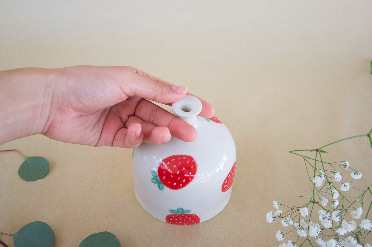 Strawberry Watering Bell (Large Strawberries)